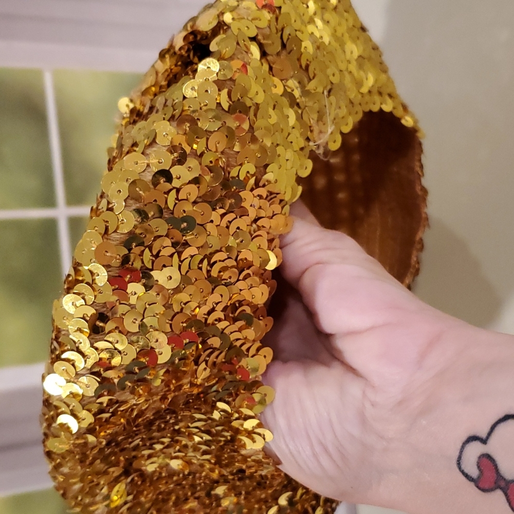 Gold sequin tam beret elastic stretchy fit OSFM NWOT sparkle shimmer party - Picture 5 of 5